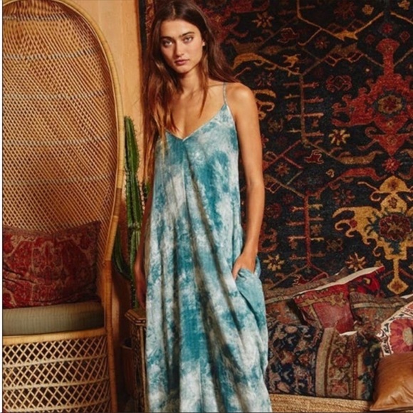 Tie Dye Sleeveless Maxi Dress - Picture 2 of 4